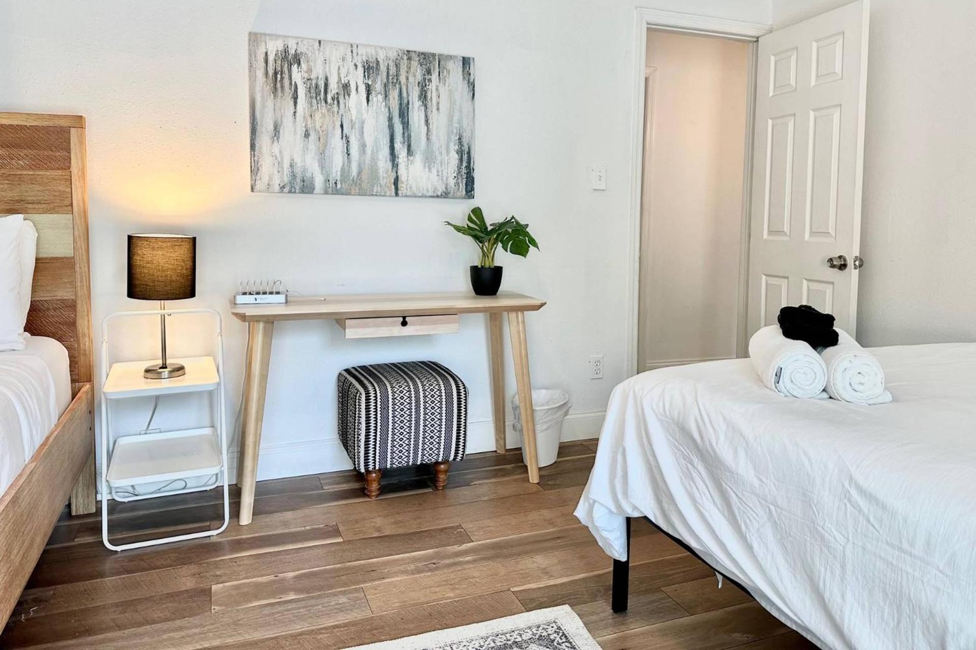 Treehouse Is A Quaint 2 Bedroom In An Up-And-Coming Part Of Town, Pet Friendly With Fenced Yard And Lounge Area That Is Close To Downtown Tampa Exteriör bild